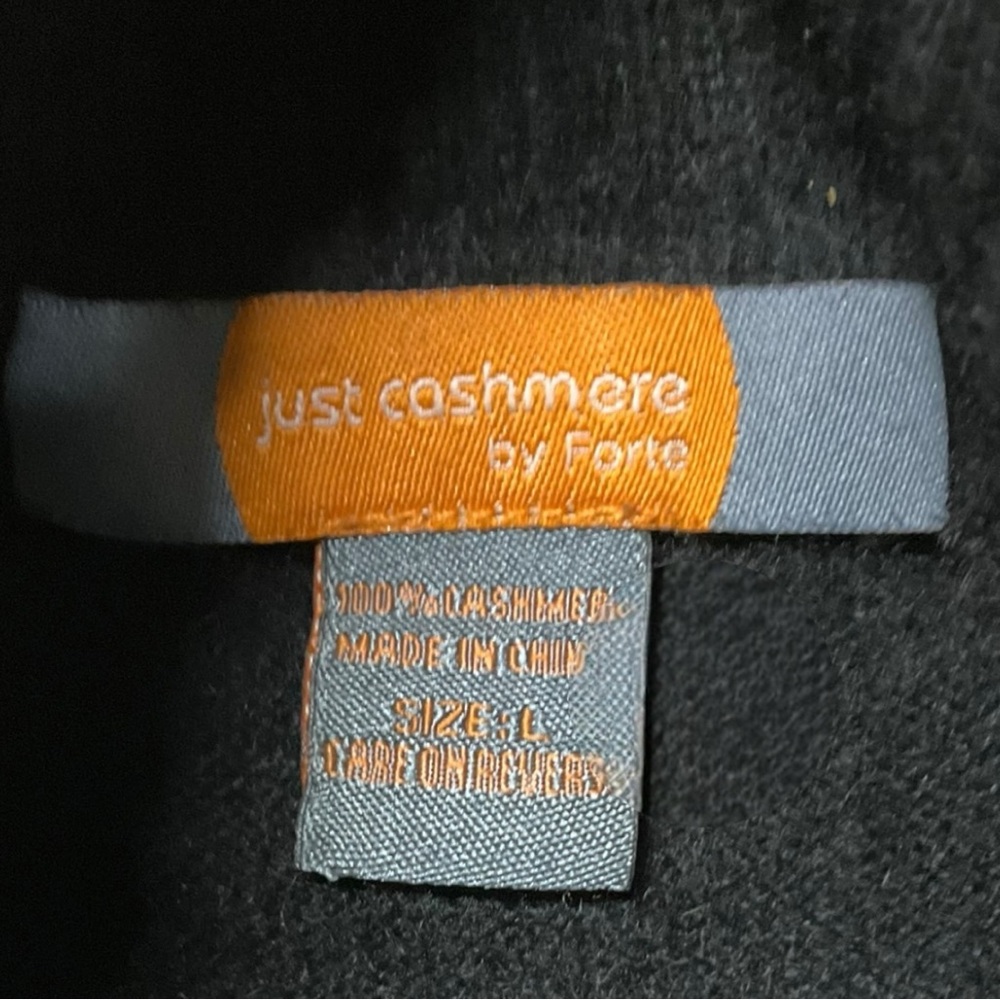 🖤 Luxe Black Cashmere Turtleneck Sweater 🖤 Size L - Picture 3 of 5